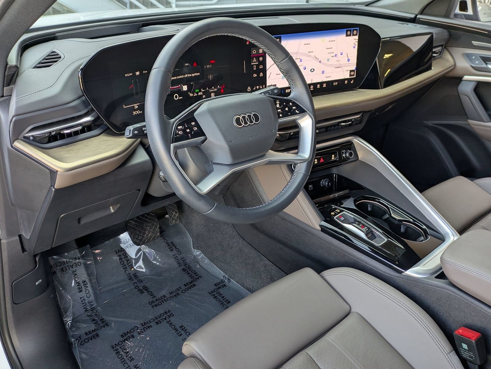 Used 2025 Audi Q5 Premium Plus w/ Premium Plus AWD/4WD image 14