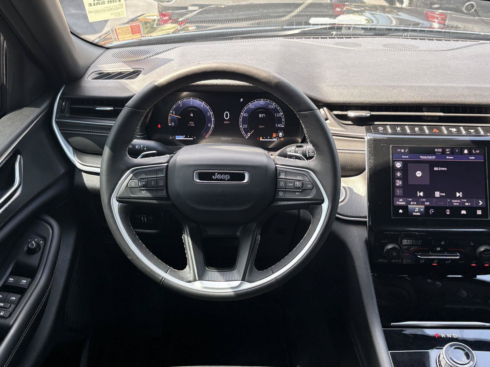 Used 2025 Jeep Grand Cherokee L Altitude AWD/4WD image 10