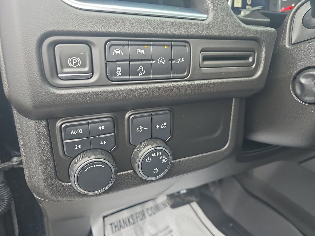 Used 2021 Chevrolet Tahoe Premier AWD/4WD image 26