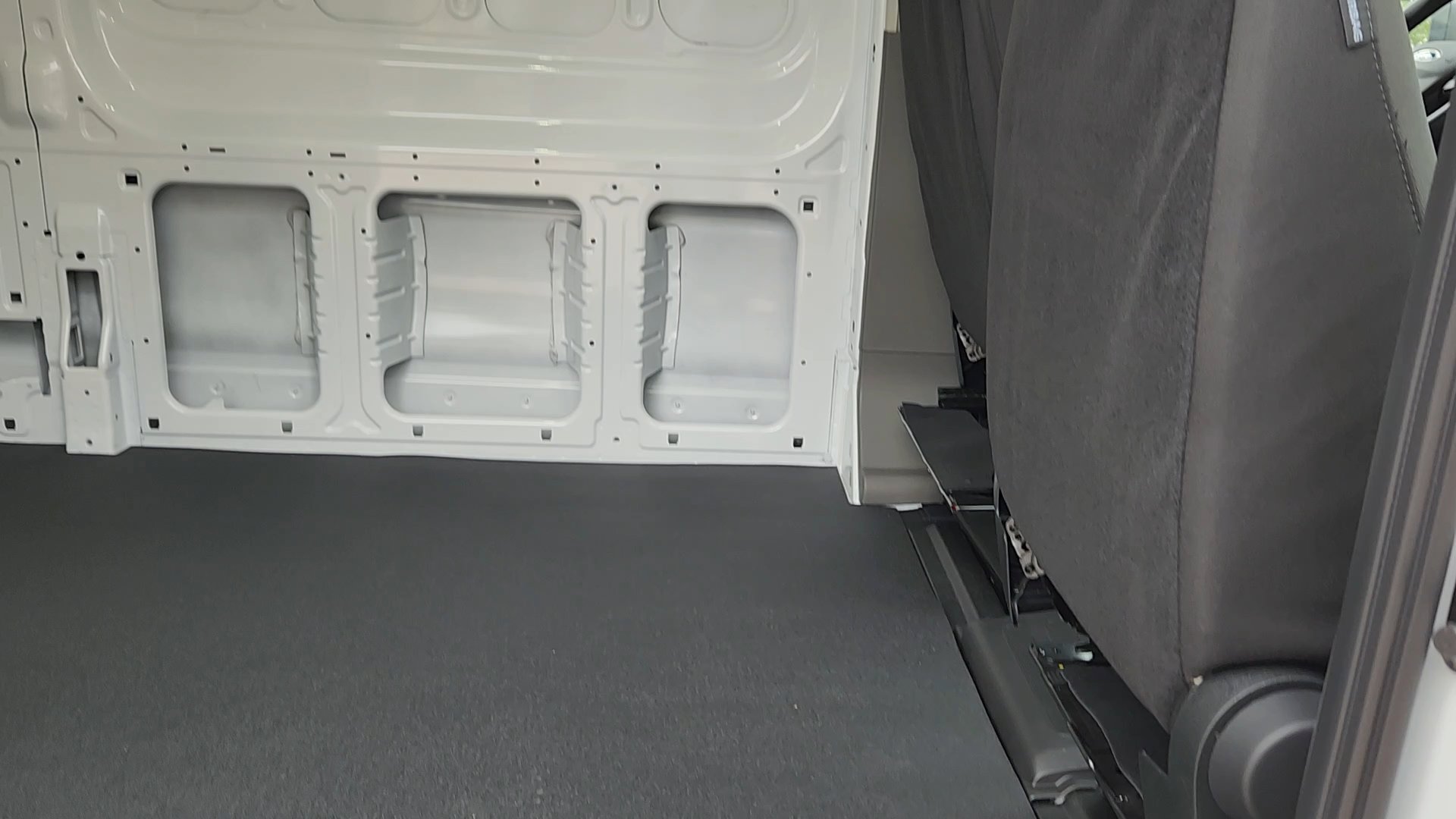 New 2025 Ford Transit 250 148 Medium Roof Extended AWD image 22