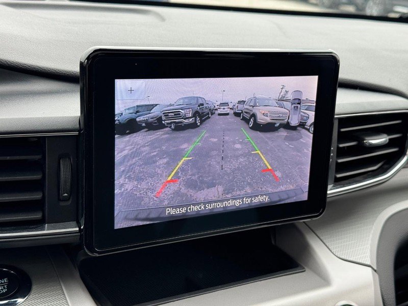 Used 2022 Ford Explorer XLT w/ Equipment Group 202A image 26