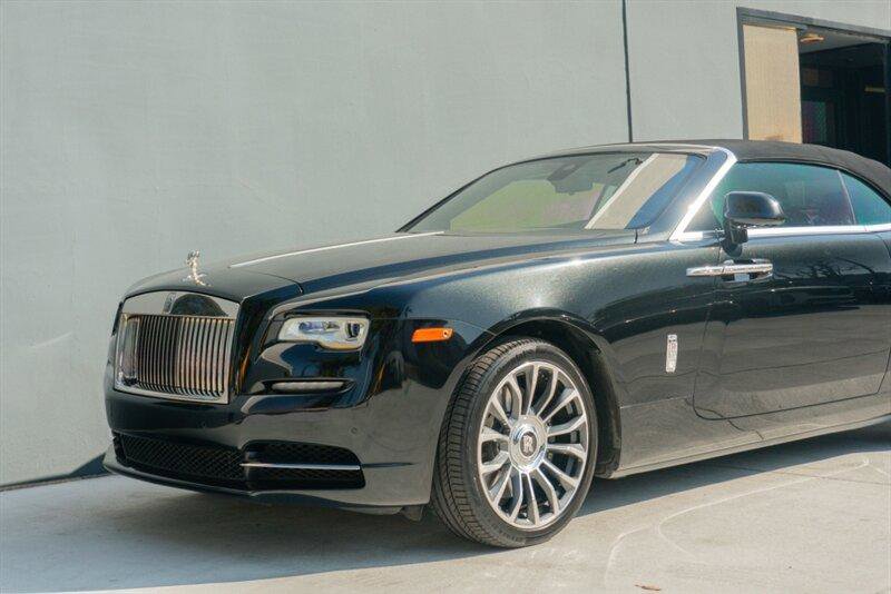 Used 2018 Rolls-Royce Dawn image 20