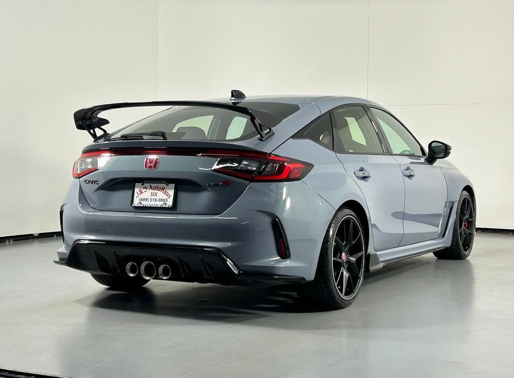 Used 2025 Honda Civic Type R image 8