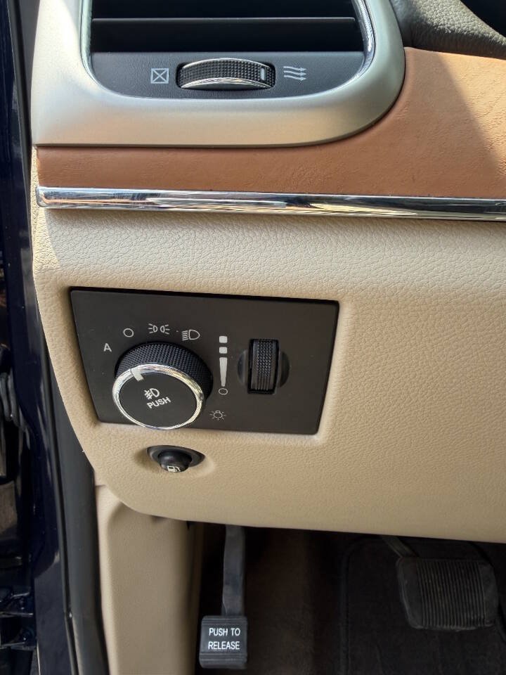 Used 2013 Jeep Grand Cherokee Overland w/ Advance Technology Group RWD image 15
