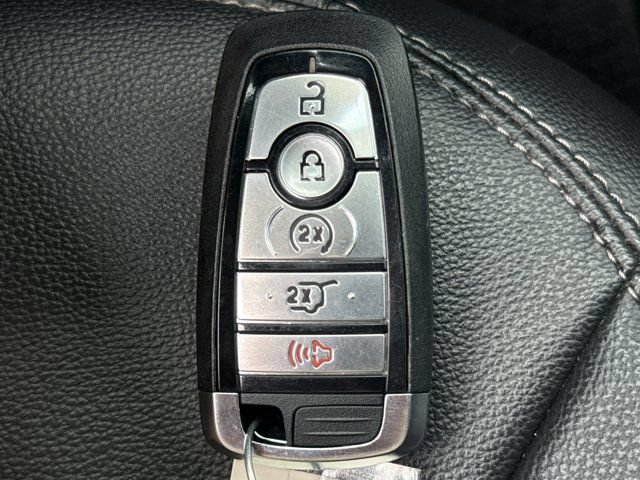 Used 2023 Ford Explorer Limited w/ Limited Technology Package AWD/4WD image 30