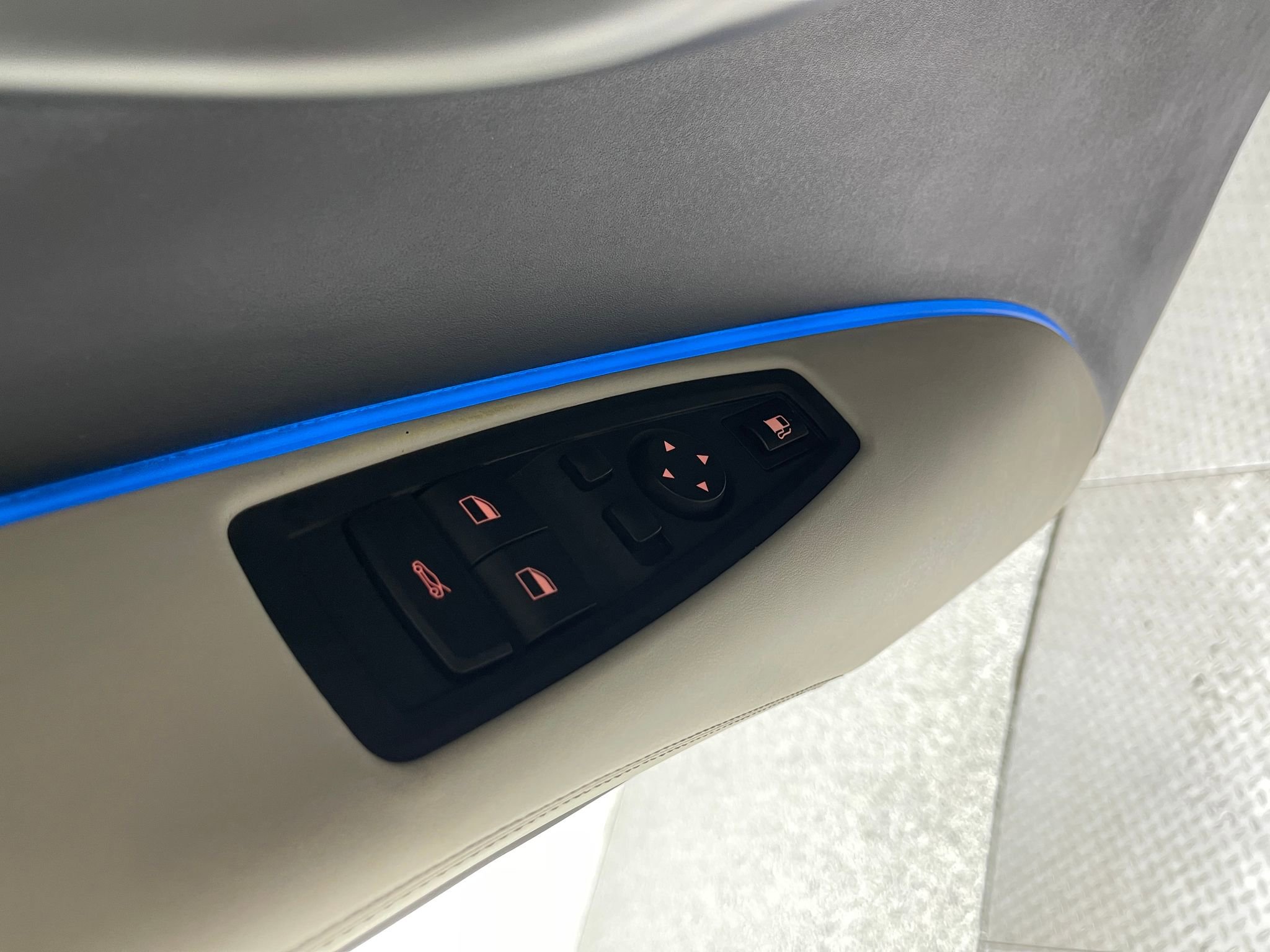 Used 2015 BMW i8 AWD/4WD image 15