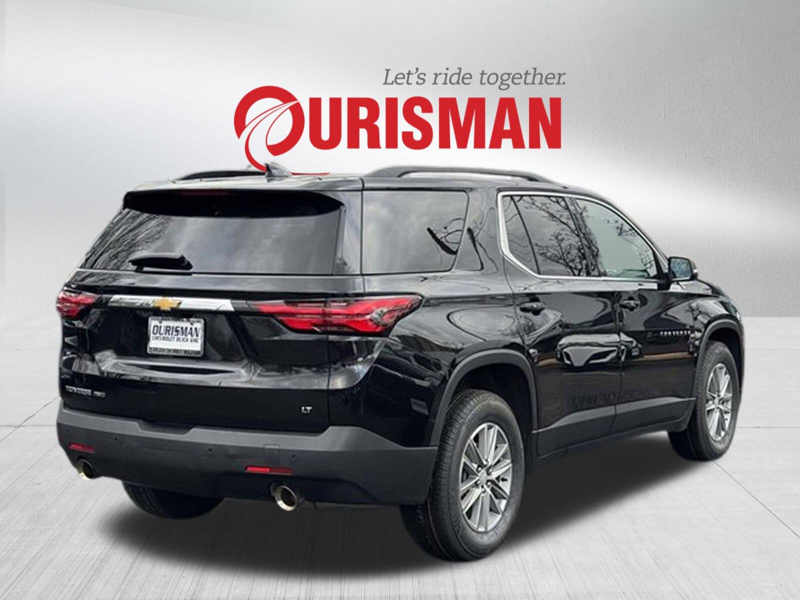 Used 2022 Chevrolet Traverse LT image 2