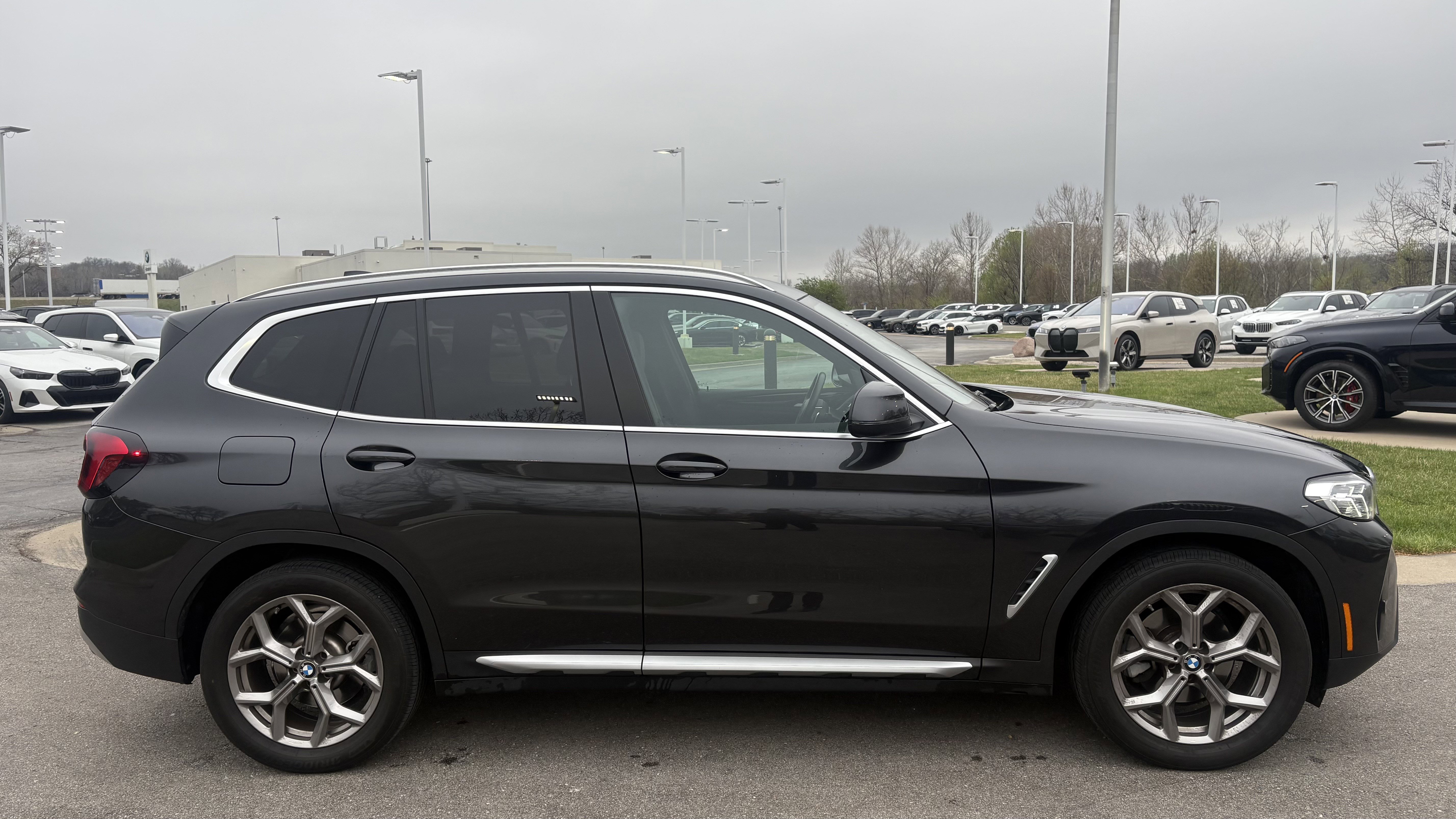 Used 2022 BMW X3 xDrive30i w/ Premium Package 2 image 11