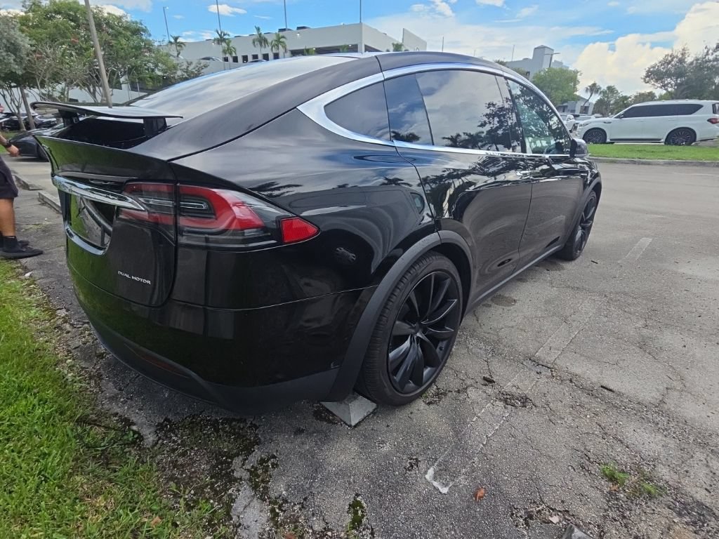 Used 2021 Tesla Model X Long Range AWD/4WD image 11