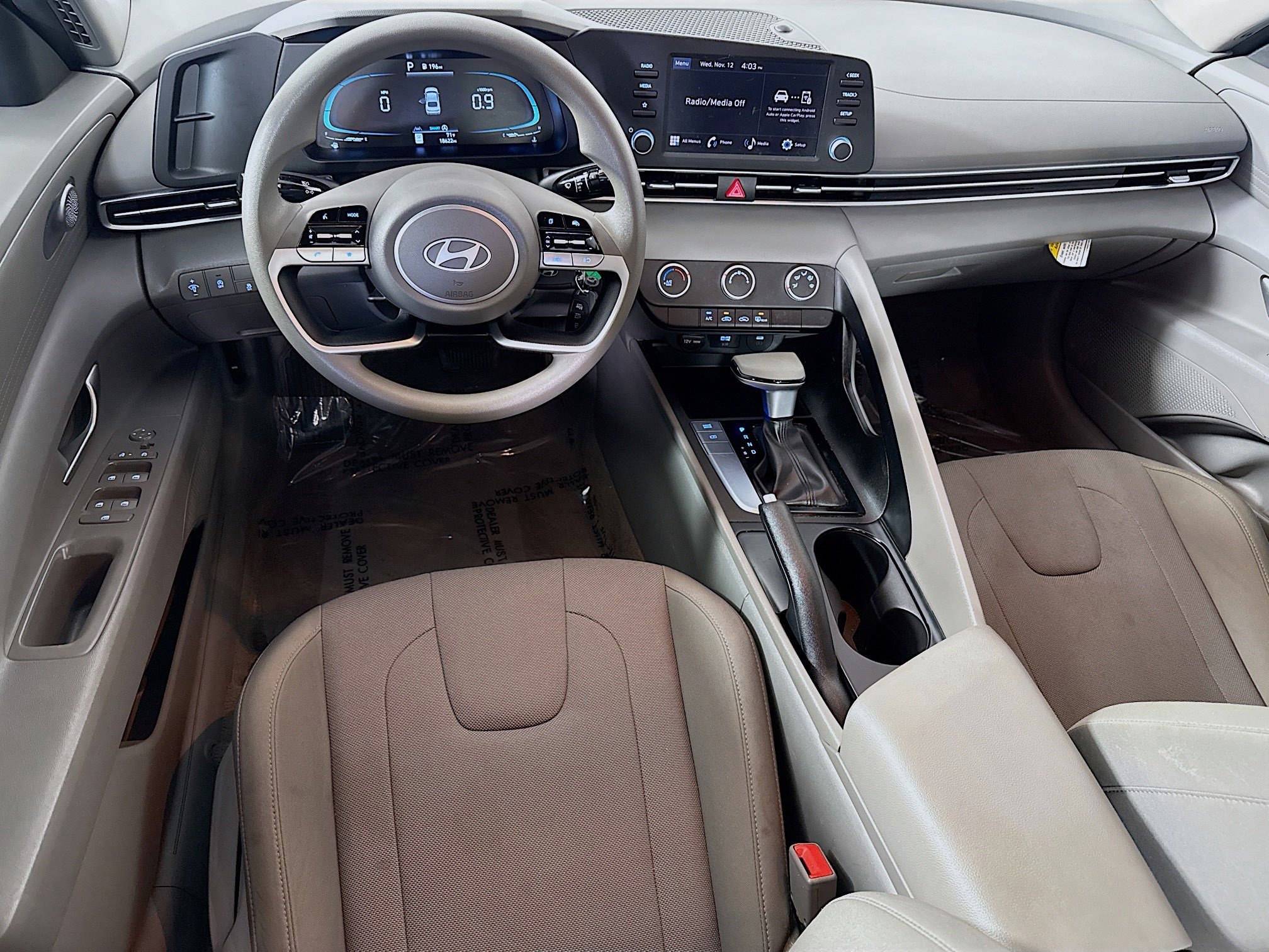 Used 2024 Hyundai Elantra SE image 17