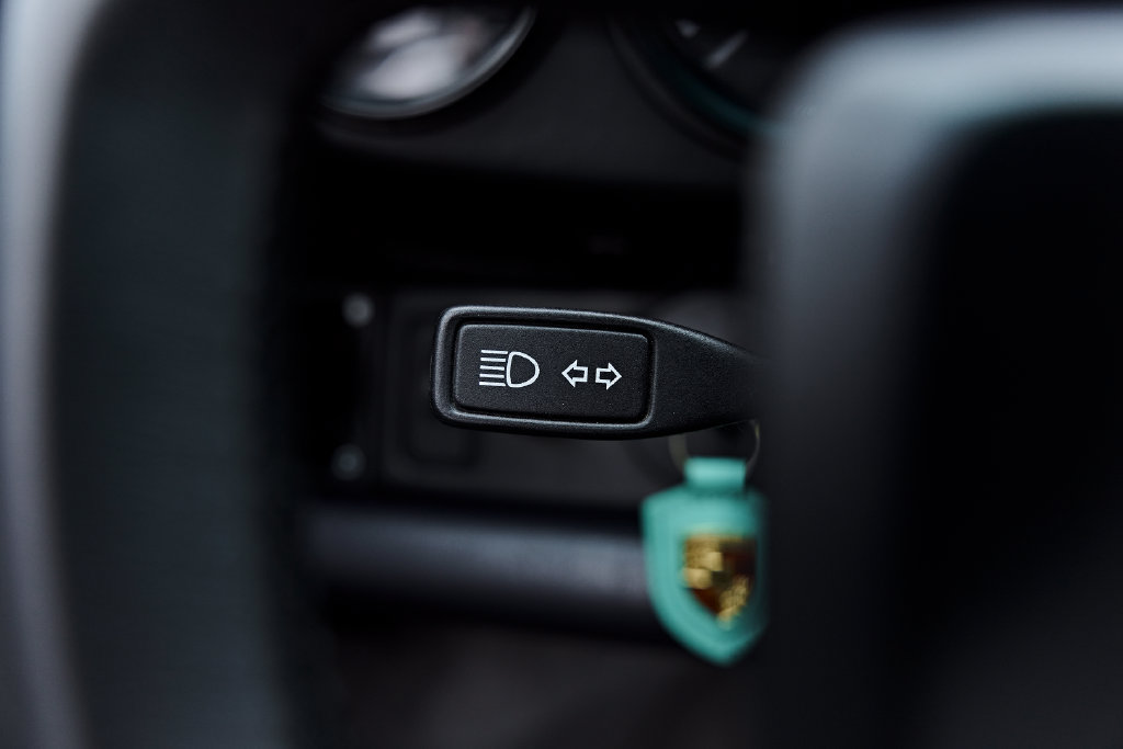 Used 1988 Porsche 911 Carrera RWD image 49