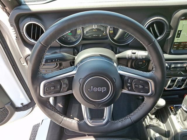 Used 2022 Jeep Wrangler Unlimited Sahara w/ Cold Weather Group AWD/4WD image 19