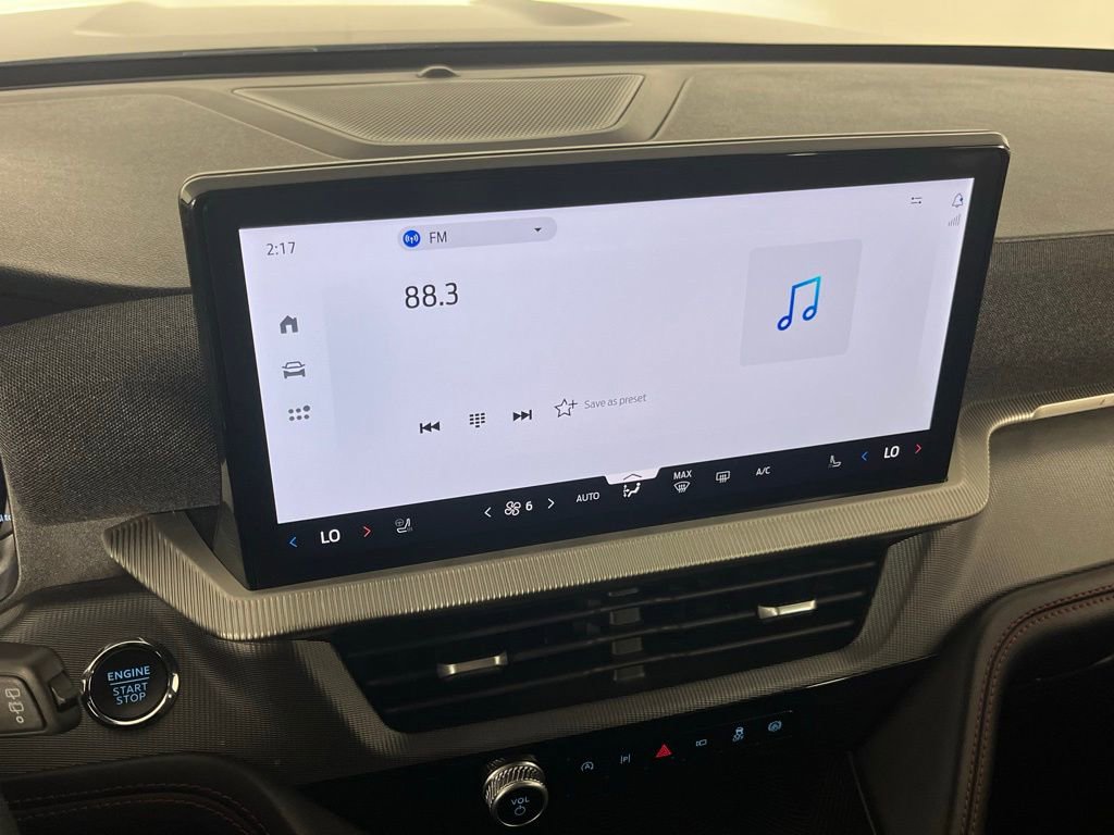 Used 2025 Ford Explorer ST-Line w/ ST-Line Street Pack image 16