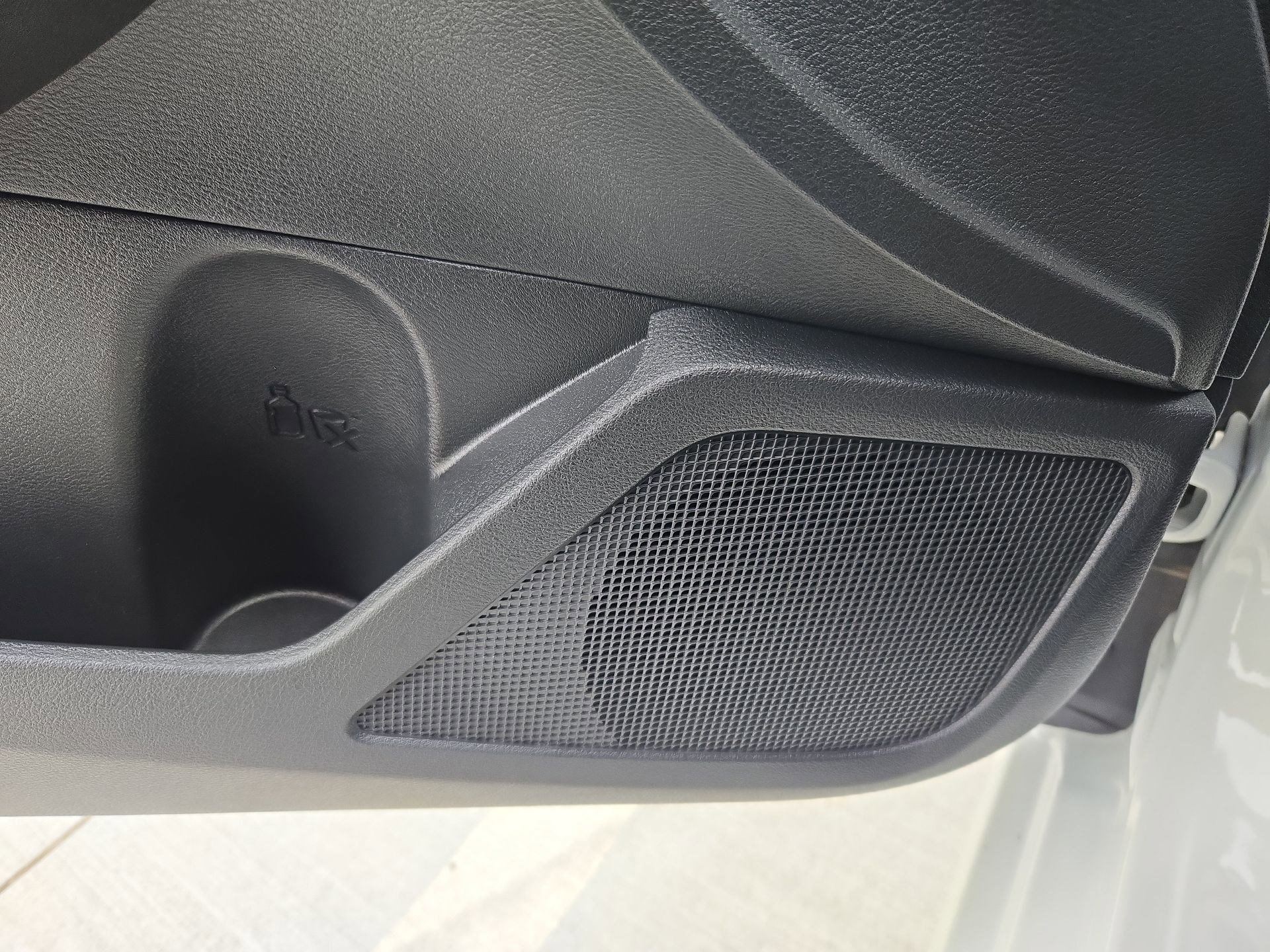 Used 2024 Nissan Altima 2.5 SV image 14