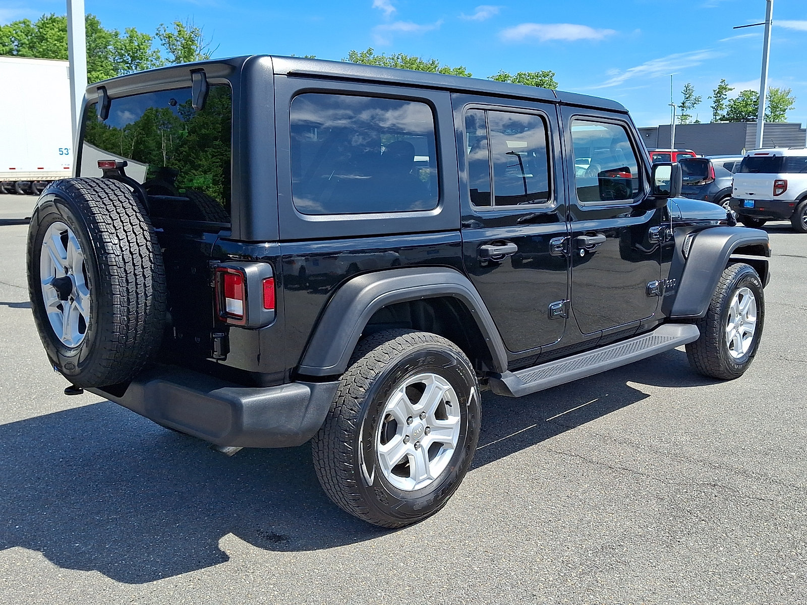 Used 2022 Jeep Wrangler Unlimited Sport AWD/4WD image 6