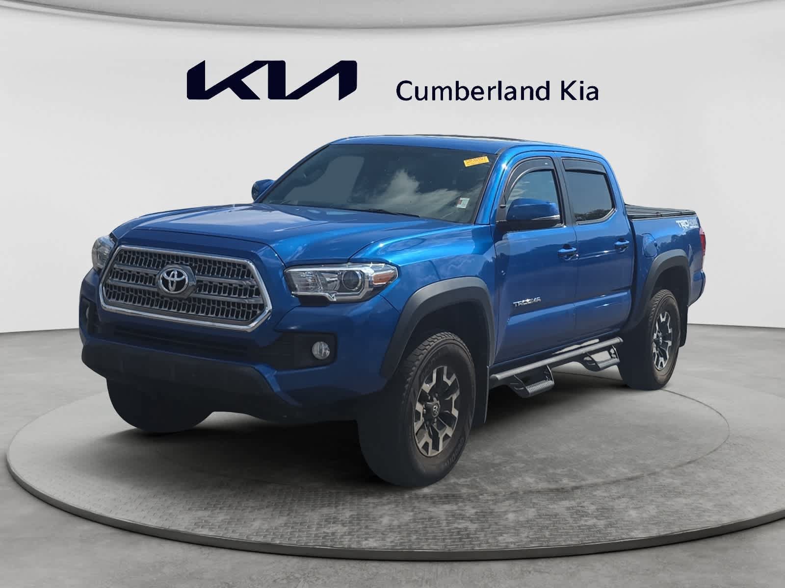Used 2017 Toyota Tacoma TRD Off-Road AWD/4WD image 1