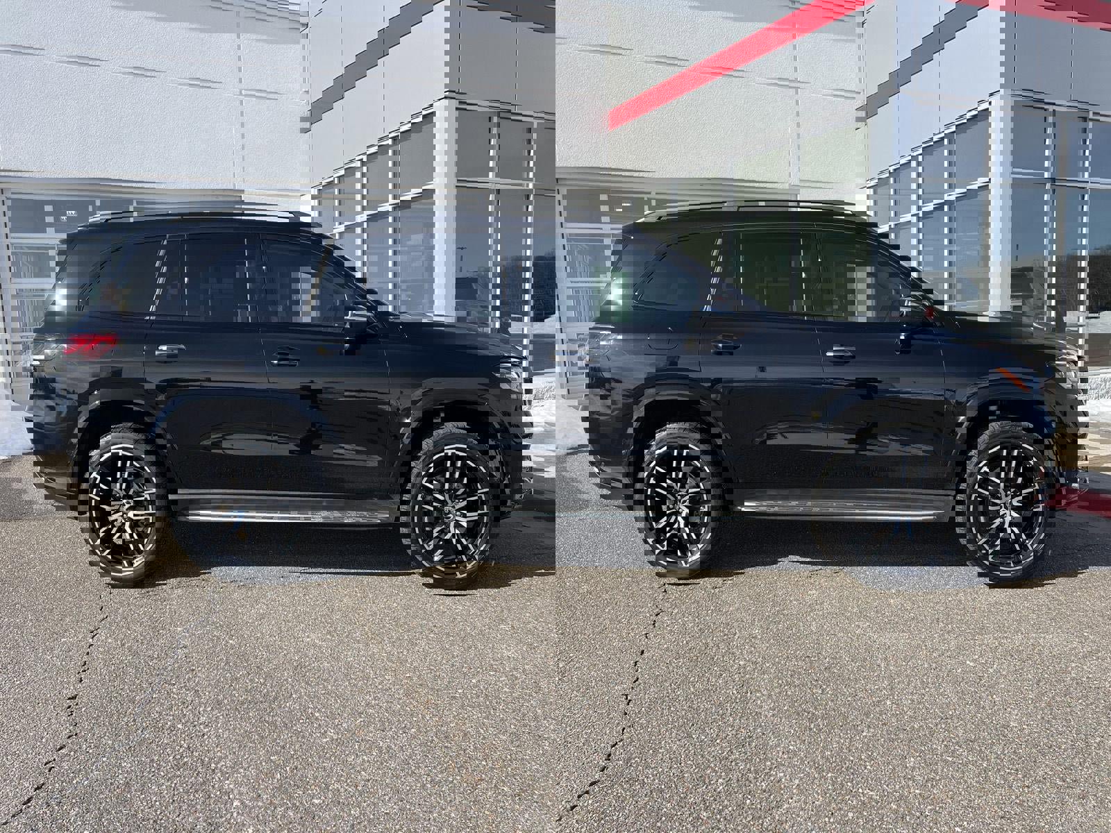 Used 2021 Mercedes-Benz GLS 580 4MATIC image 27