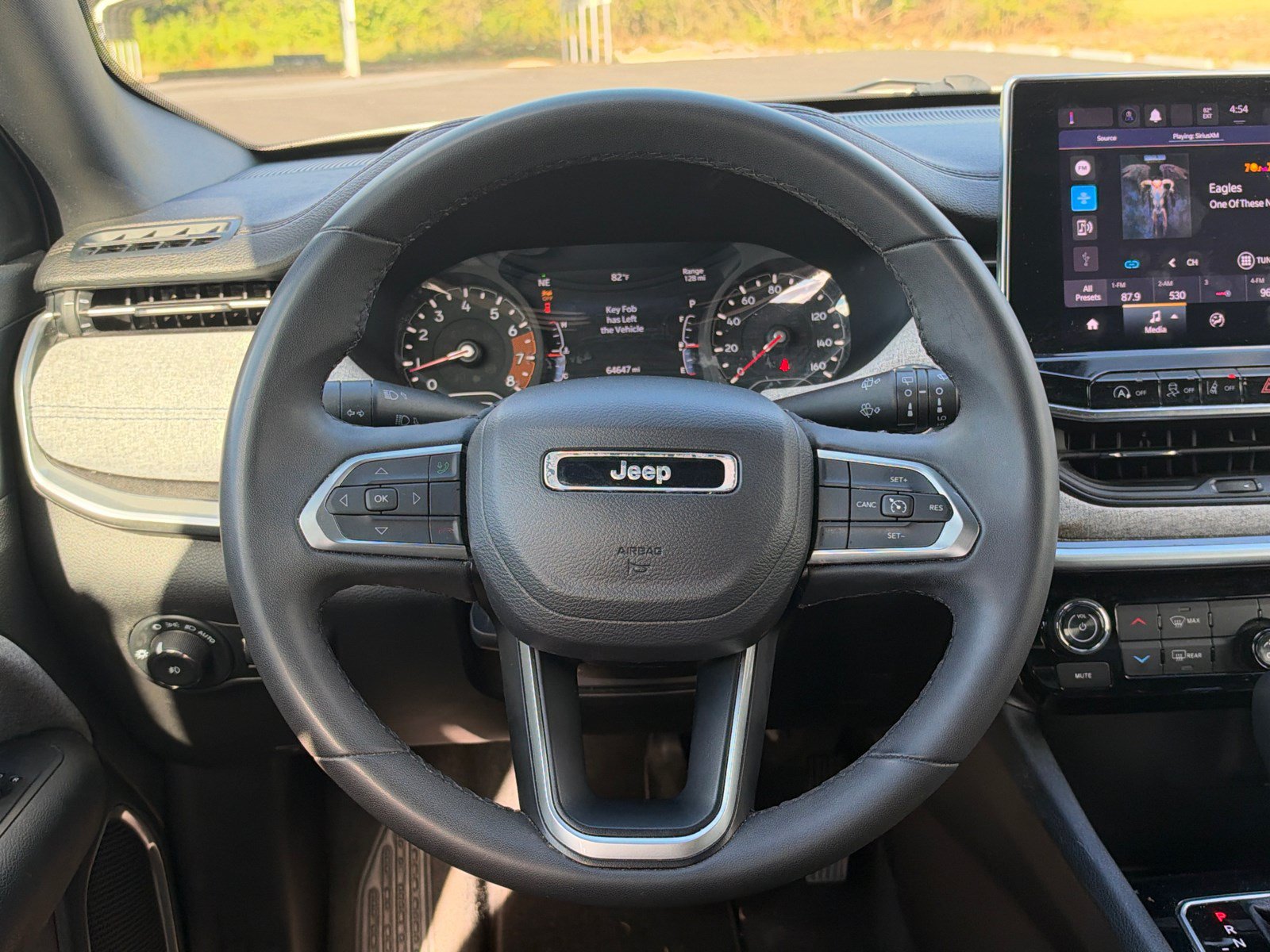 Used 2024 Jeep Compass Latitude AWD/4WD image 23