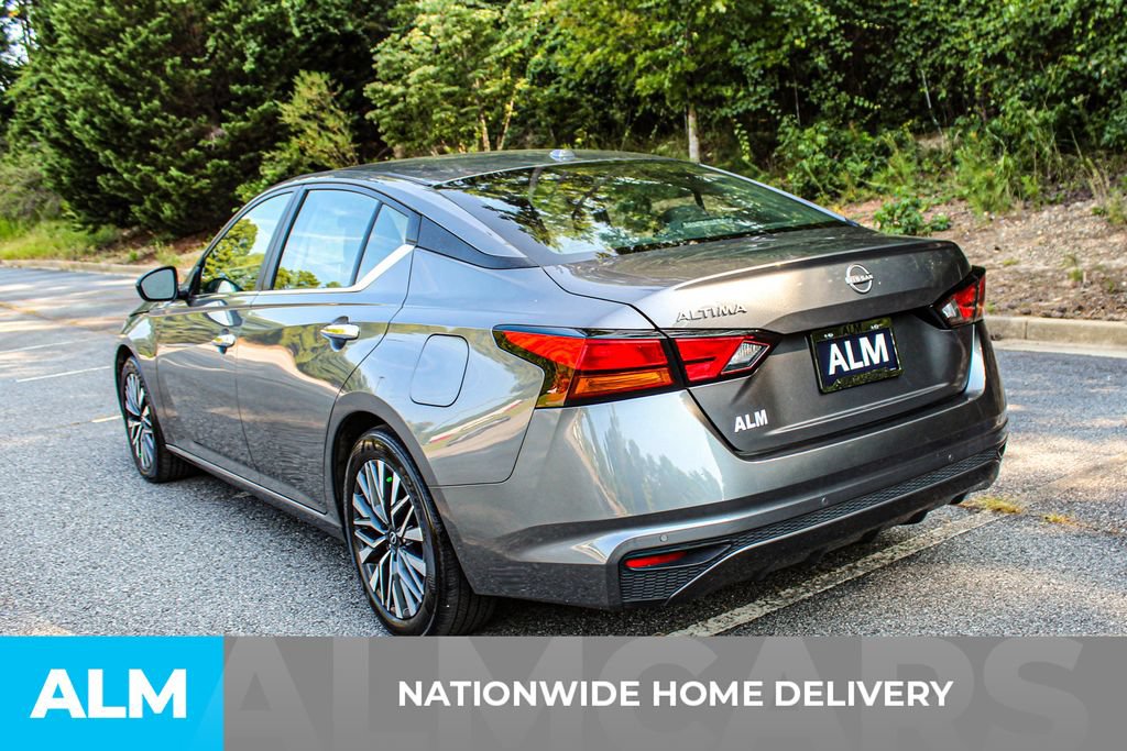 Used 2025 Nissan Altima 2.5 SV FWD image 4