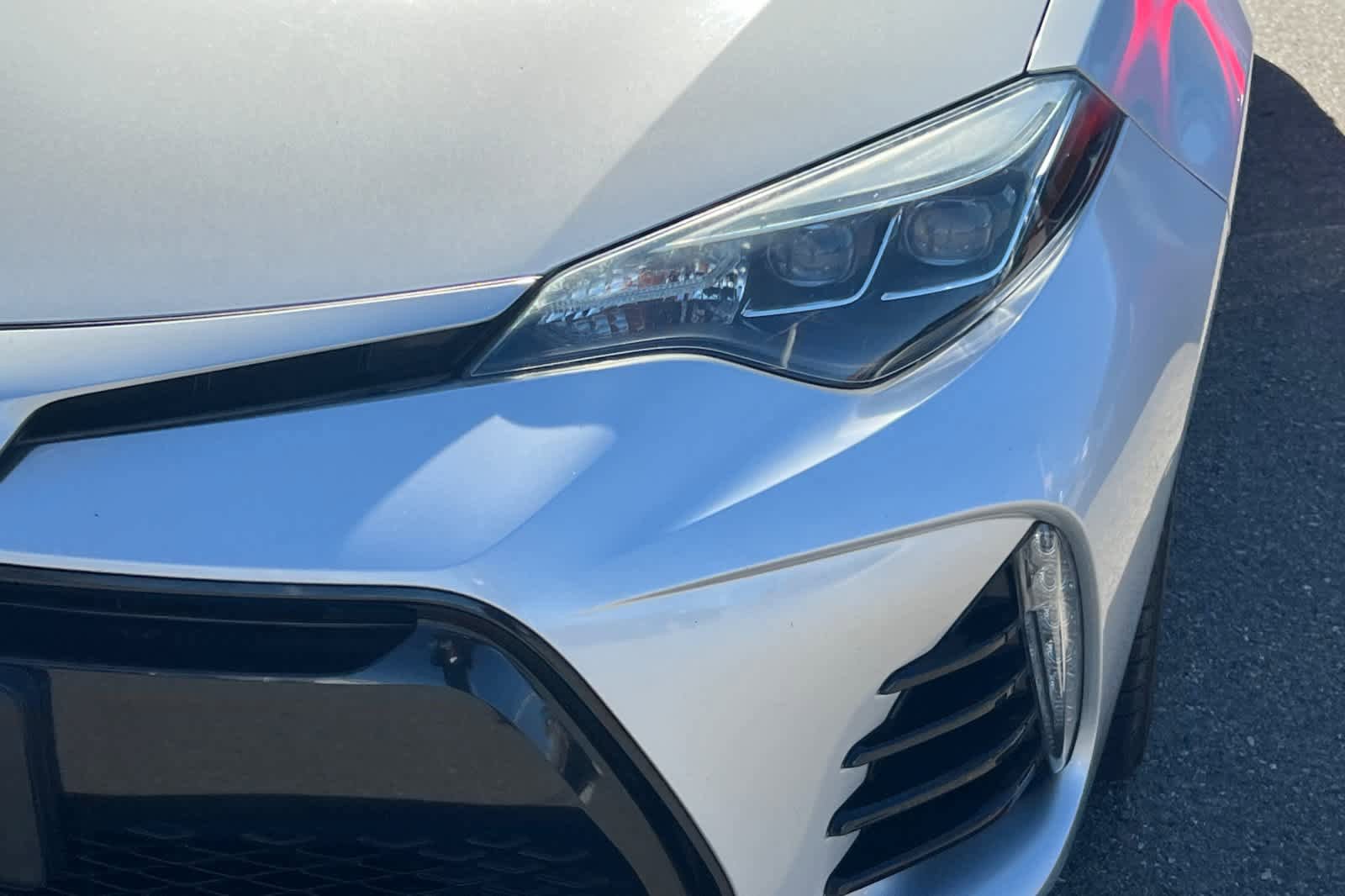 Used 2017 Toyota Corolla SE w/ SE Premium Package image 11