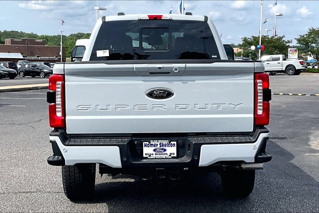 New 2026 Ford F250 Lariat w/ Black Appearance Package AWD/4WD image 4