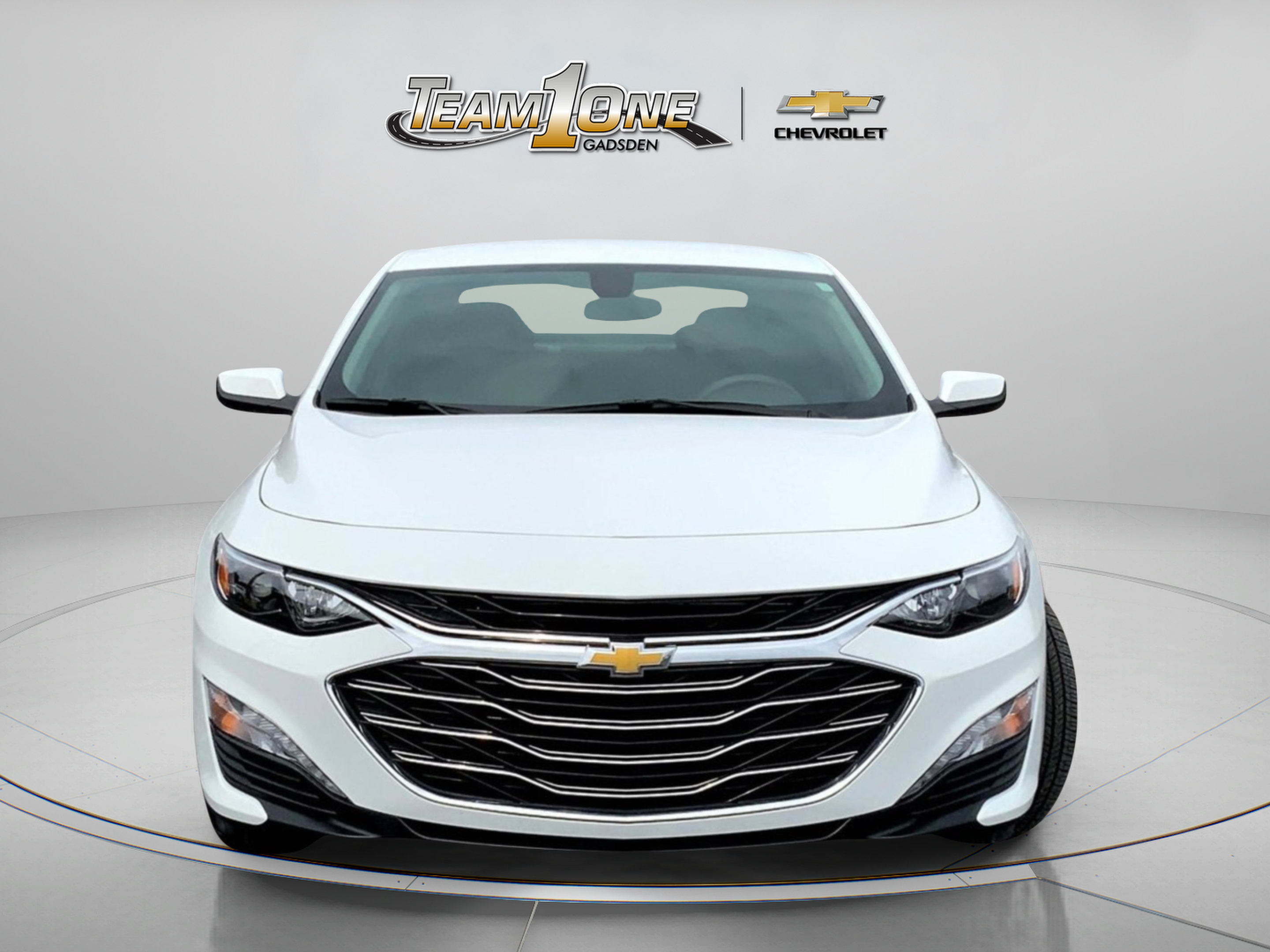 Used 2022 Chevrolet Malibu LT FWD image 2