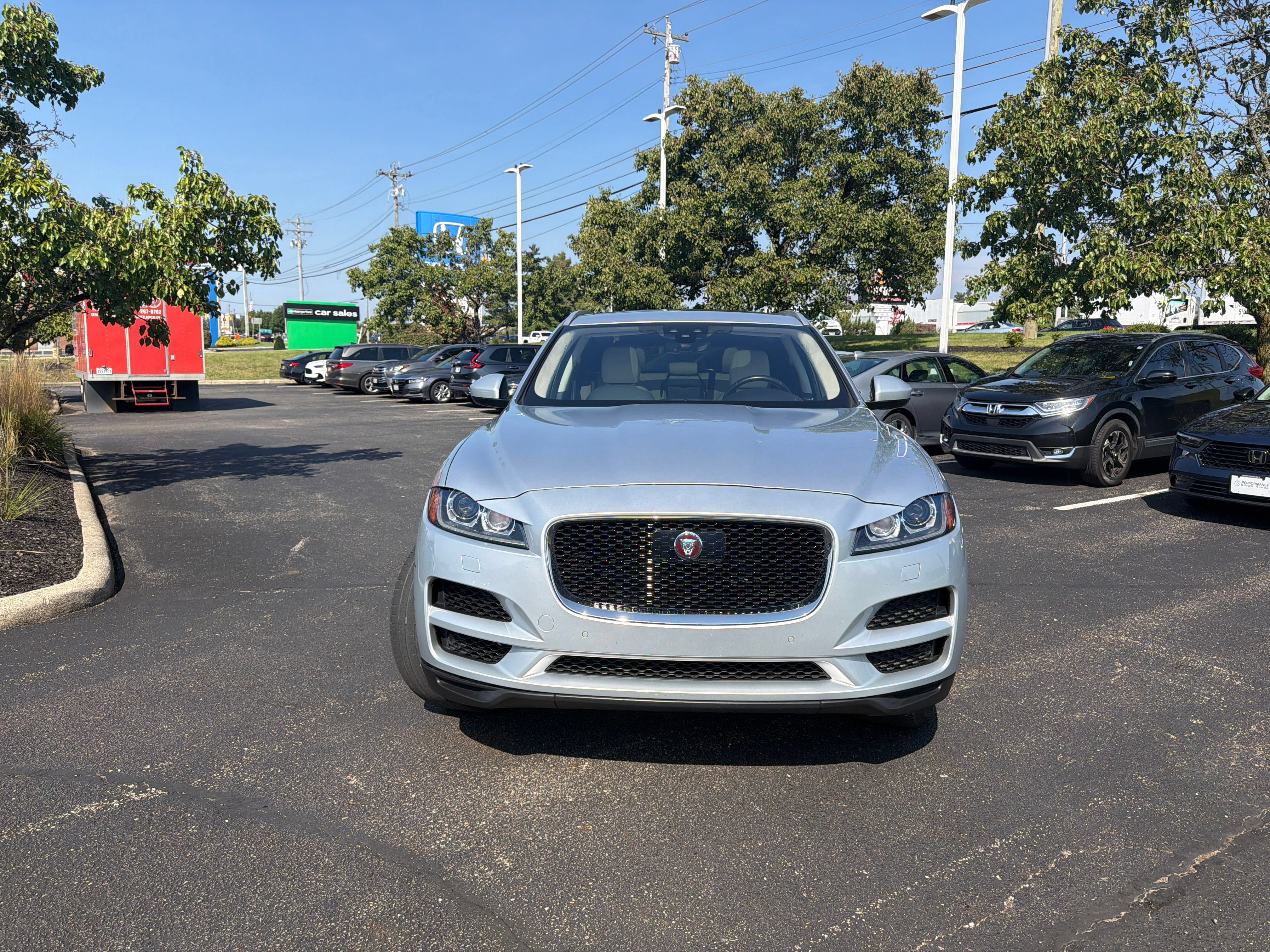 Used 2019 Jaguar F-PACE Prestige AWD/4WD image 3