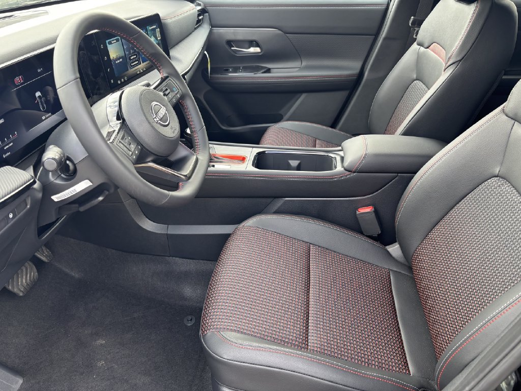 New 2027 Nissan Kicks SR AWD/4WD image 14