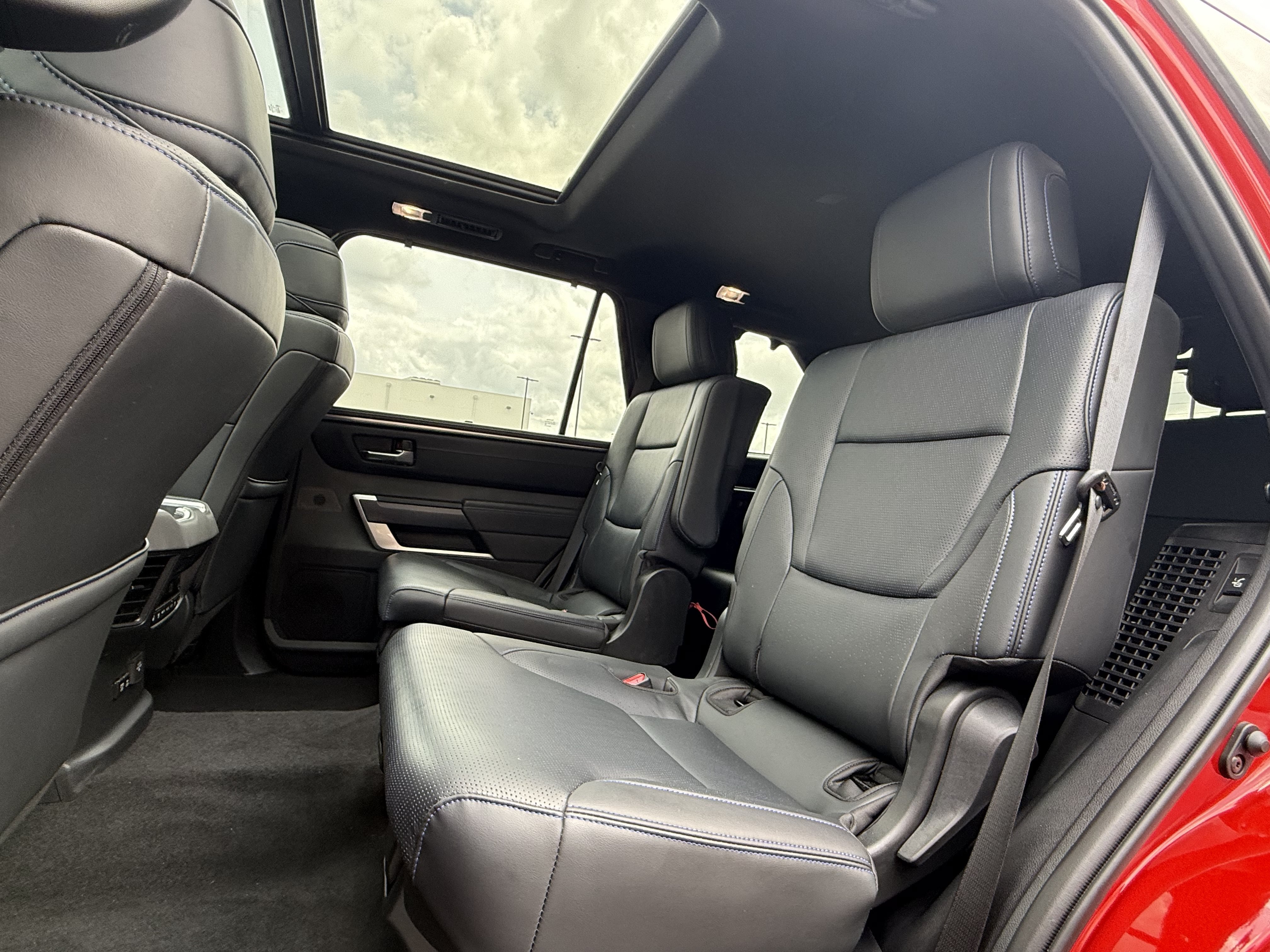Certified 2025 Toyota Sequoia Platinum AWD/4WD image 5