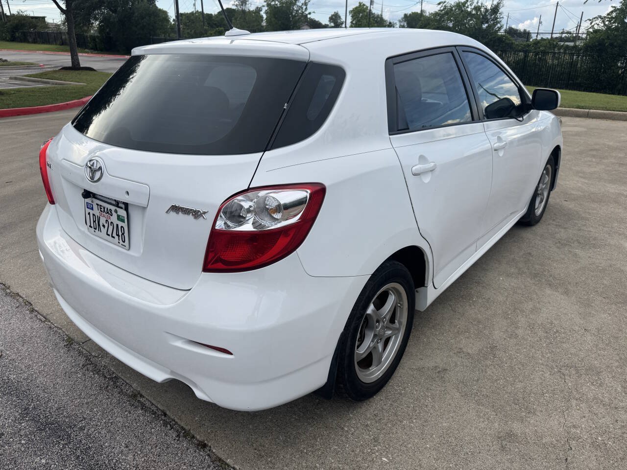 Used 2009 Toyota Matrix FWD image 7