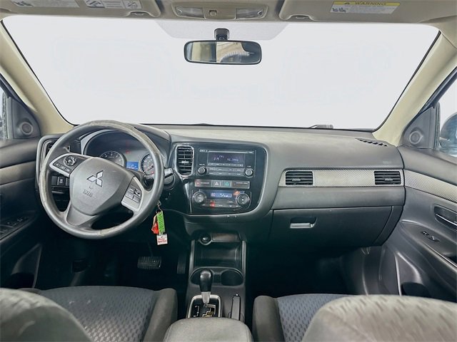 Used 2014 Mitsubishi Outlander ES image 19