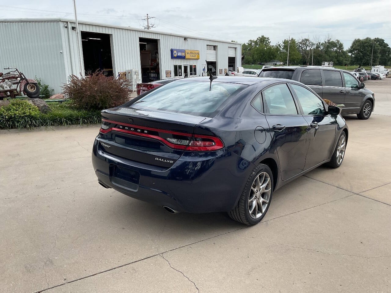 Used 2015 Dodge Dart SXT FWD image 9