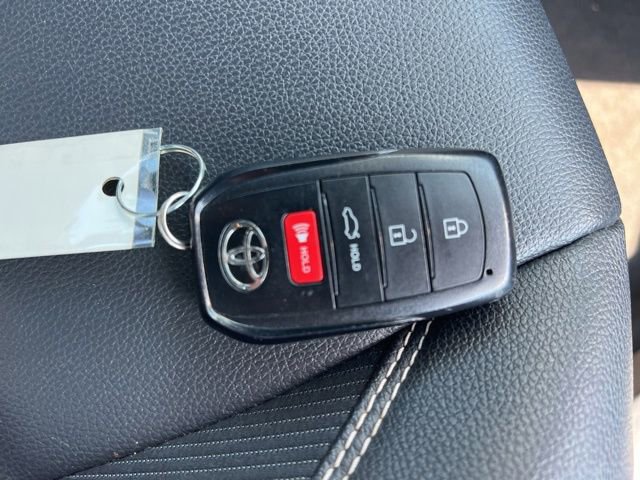 Used 2025 Toyota Camry SE FWD image 35