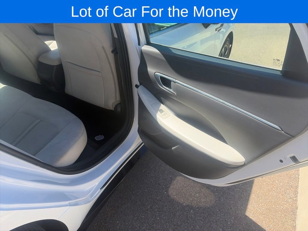 Used 2024 Hyundai Sonata SEL FWD image 11