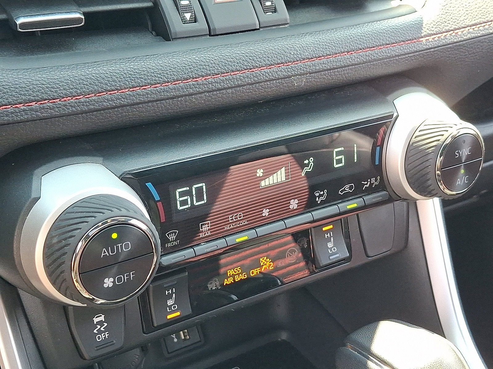 Used 2023 Toyota RAV4 XSE w/ Weather Package AWD/4WD image 17