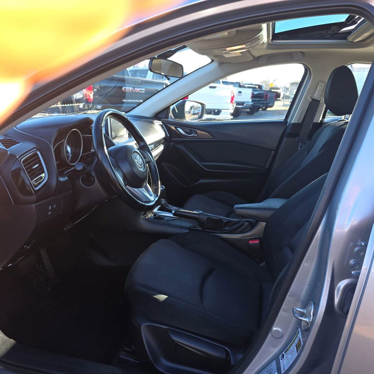 Used 2016 MAZDA MAZDA3 i Touring image 9