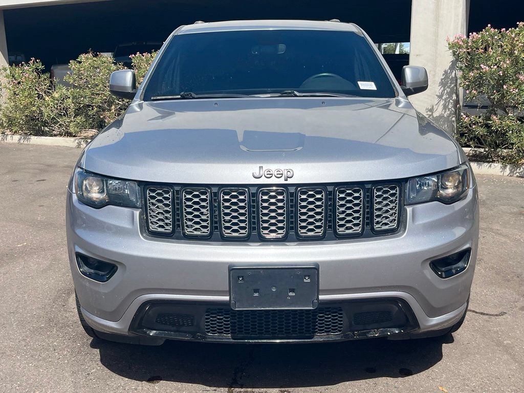 Used 2018 Jeep Grand Cherokee Altitude AWD/4WD image 2