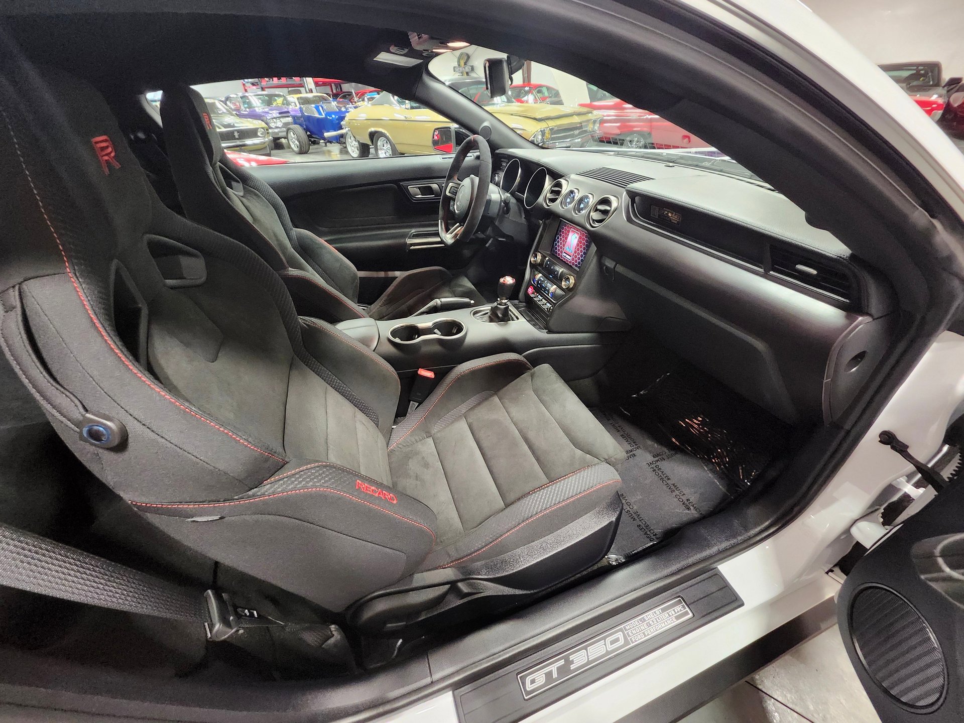 Used 2016 Ford Mustang Shelby GT350R w/ GT350R Equipment Group 920A image 20