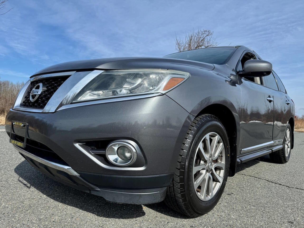 Used 2016 Nissan Pathfinder SL w/ SL Premium Package image 1