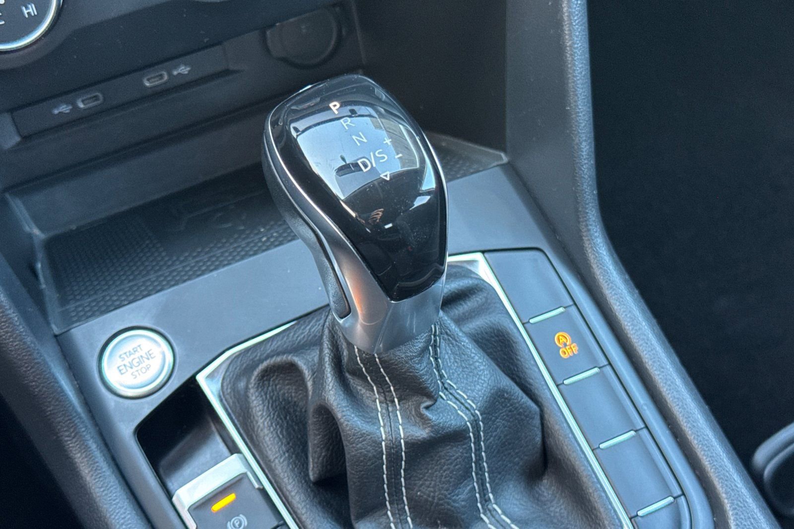 Used 2022 Volkswagen Taos SE image 21