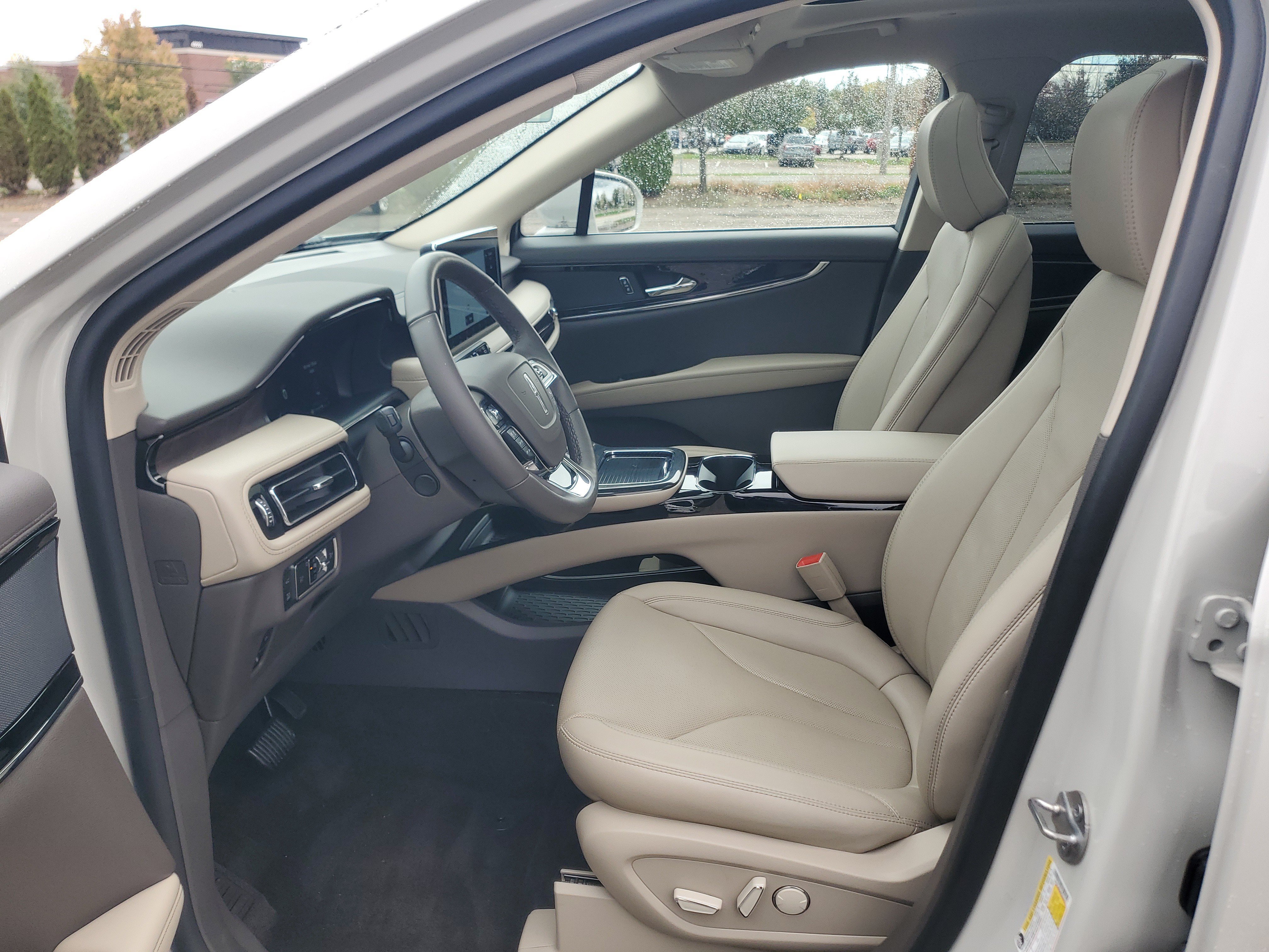 Certified 2023 Lincoln Nautilus Reserve AWD/4WD image 12