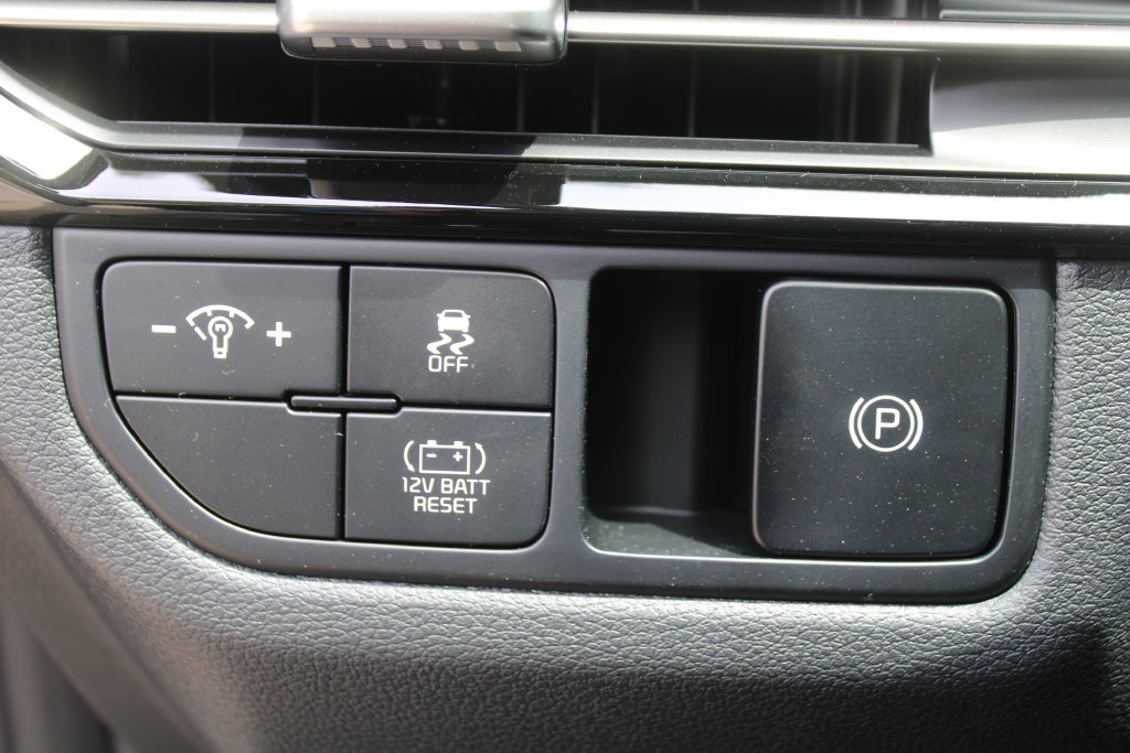New 2027 Kia Sportage LX FWD image 23