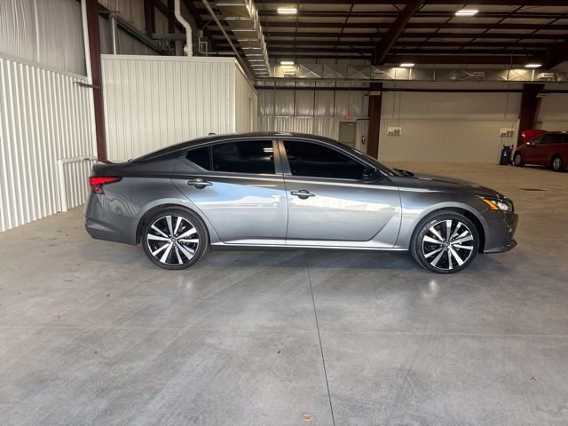 Used 2021 Nissan Altima 2.5 SR image 1