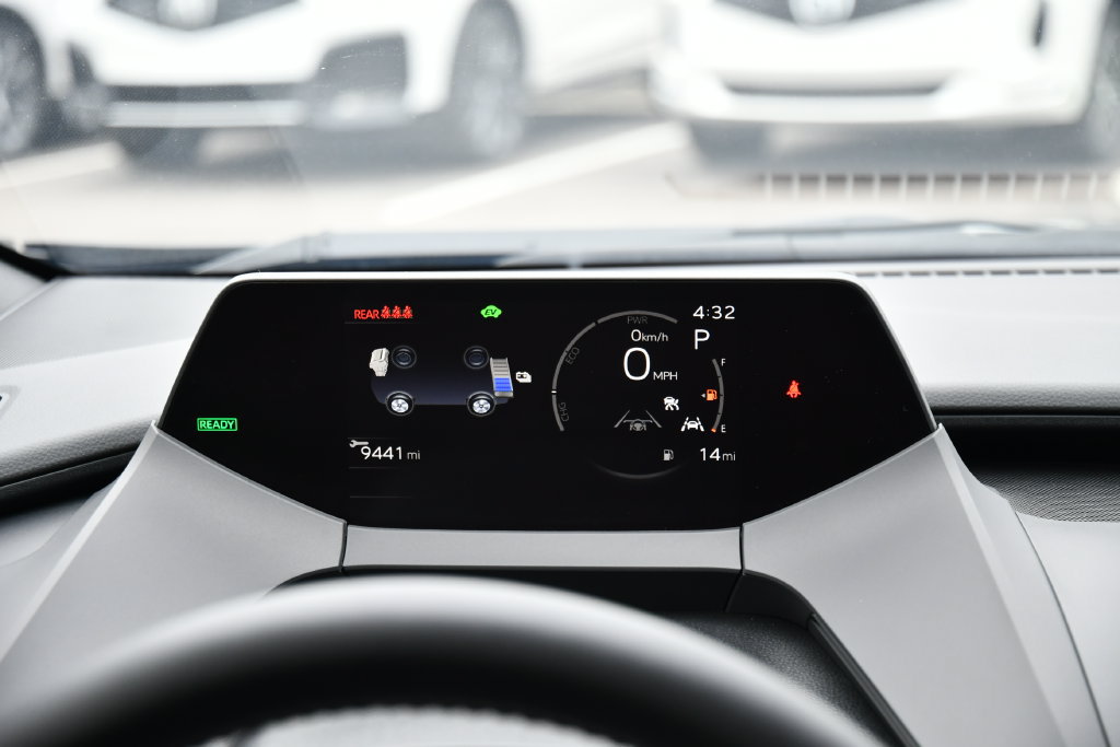 Used 2024 Toyota Prius LE FWD image 28