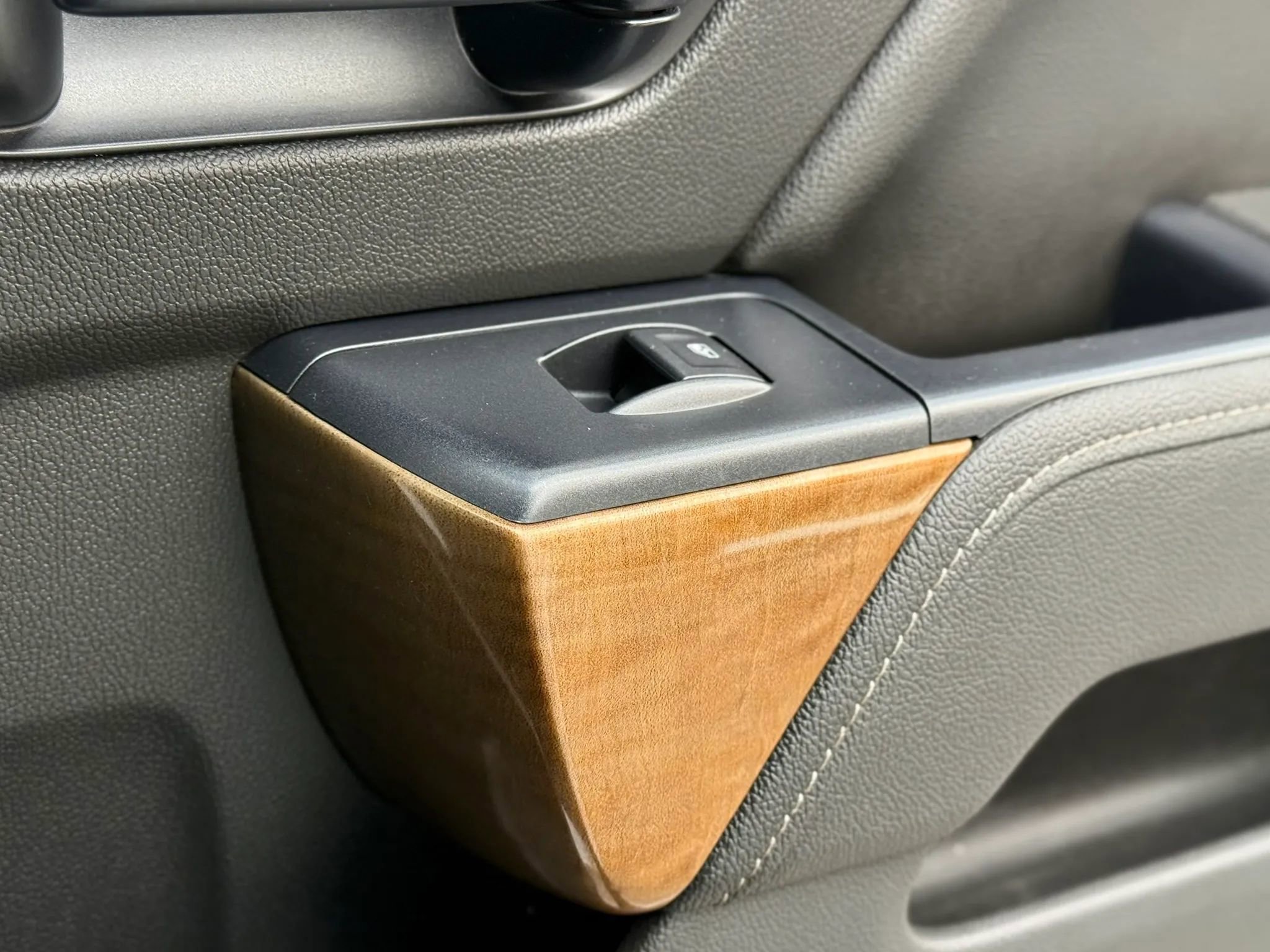 Used 2014 Chevrolet Silverado 1500 LTZ w/ LTZ Plus Package image 30