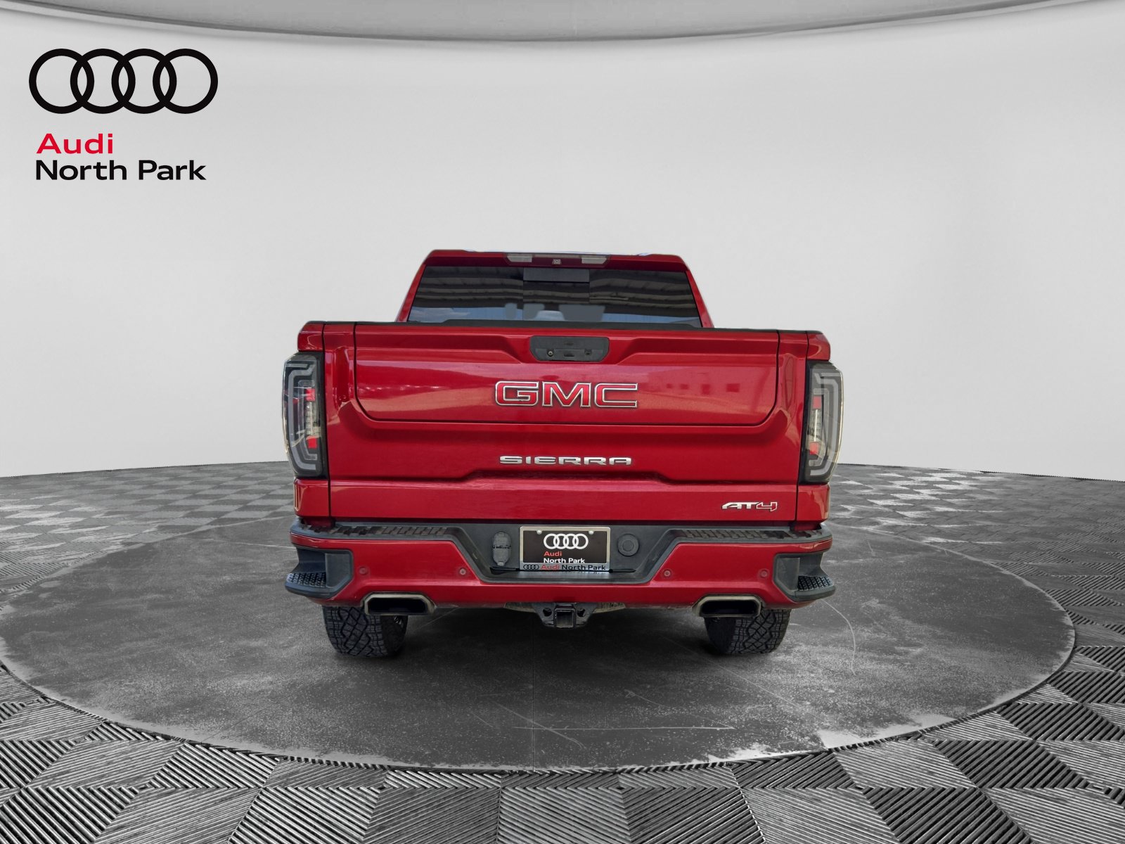 Used 2019 GMC Sierra 1500 AT4 w/ Technology Package AWD/4WD image 4
