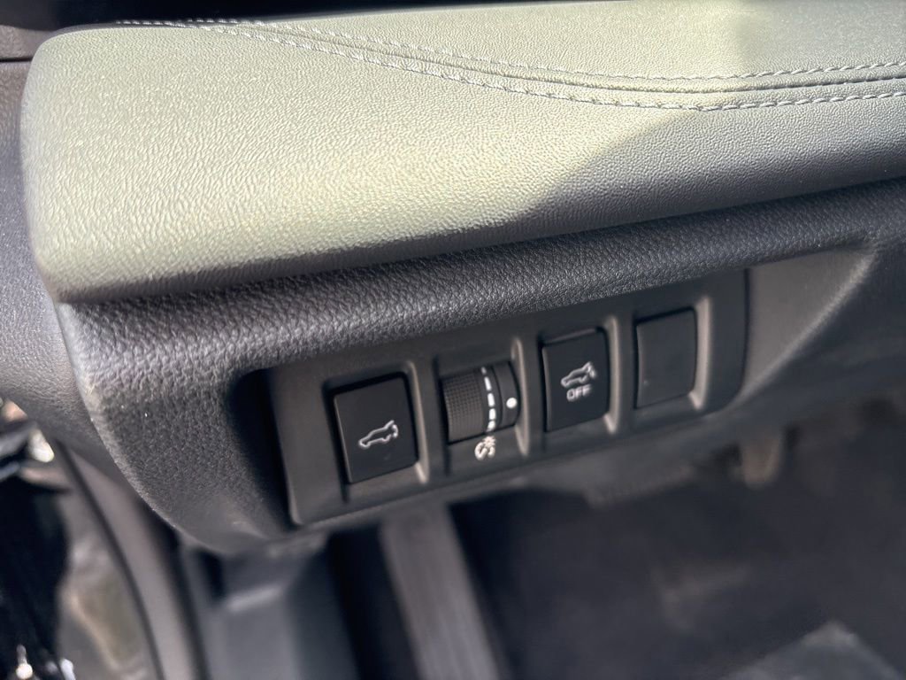 Certified 2025 Subaru Outback Touring AWD/4WD image 21