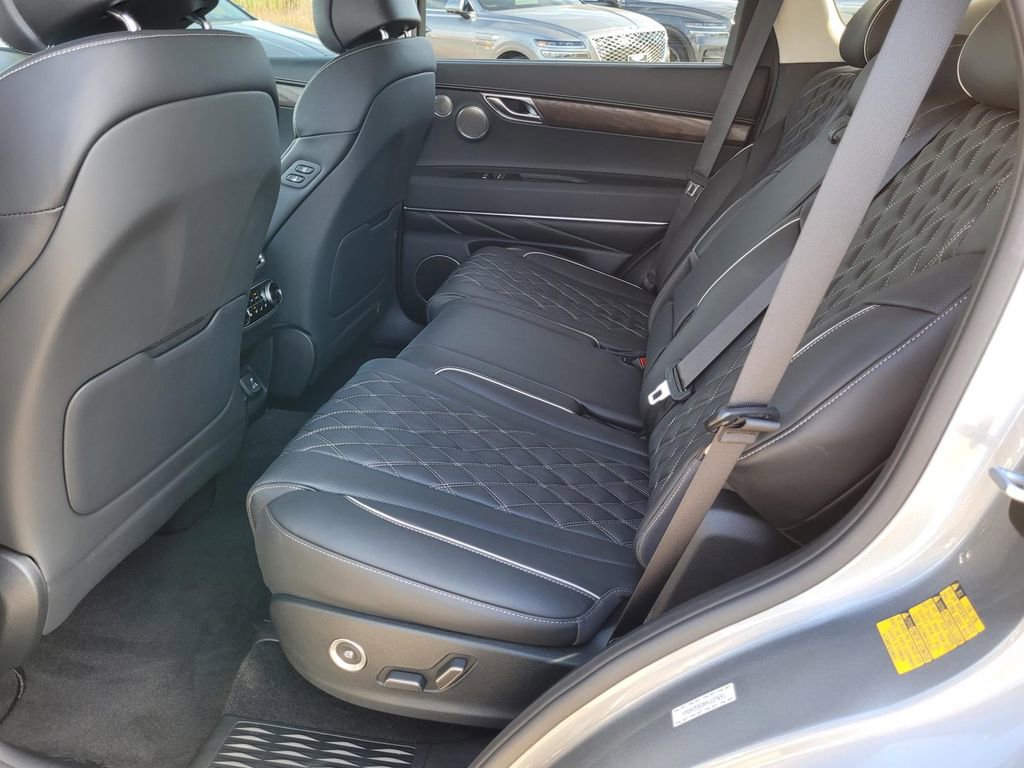 Used 2023 Genesis GV80 3.5T w/ Prestige Package image 25
