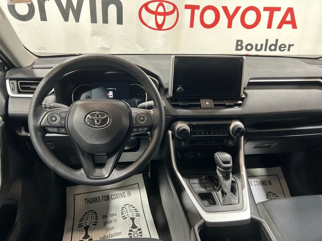 Used 2025 Toyota RAV4 LE image 20