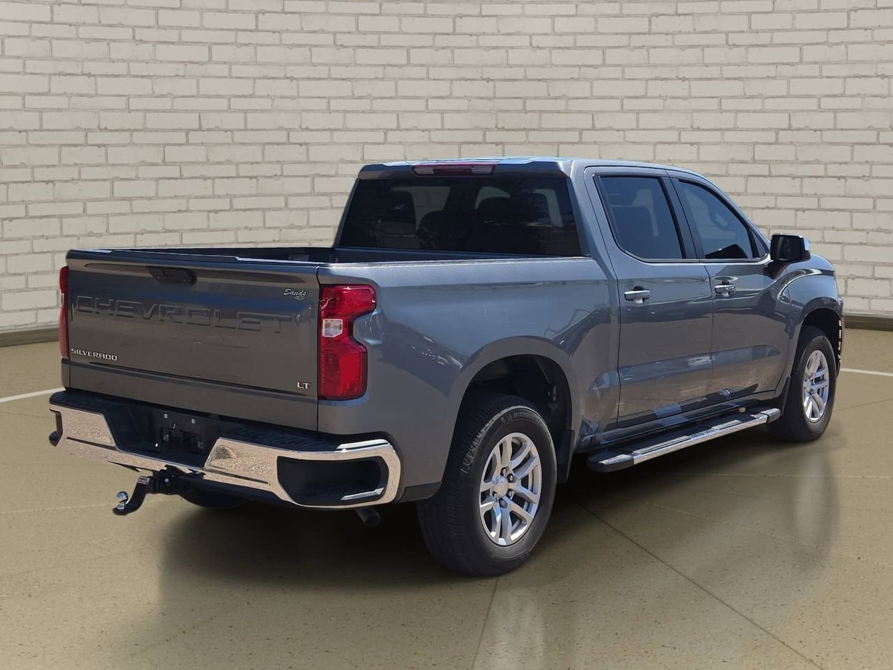 Used 2022 Chevrolet Silverado 1500 LT RWD image 5